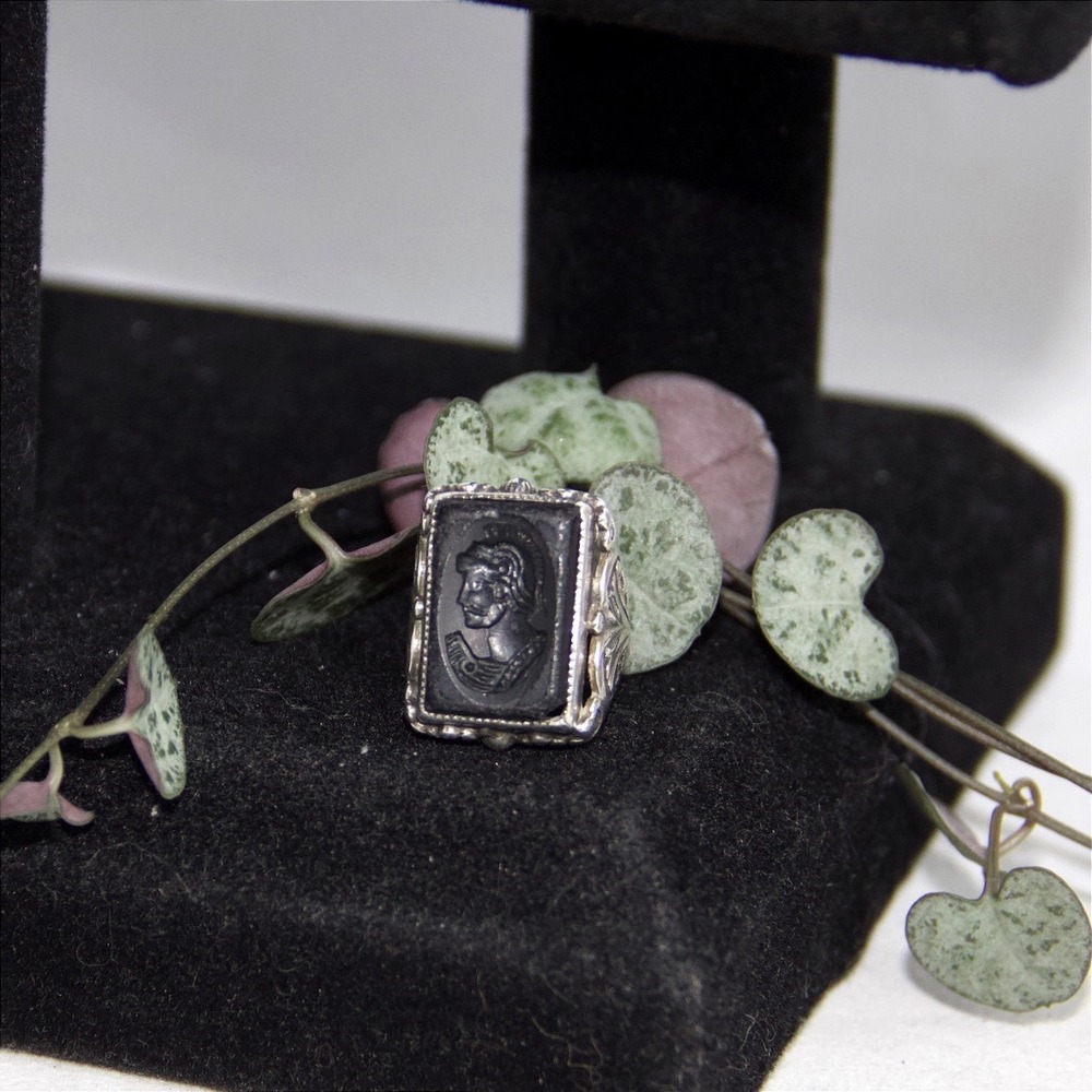 Vintage Sterling Silver Black Roman Soldier Intaglio Cameo Ring Size 4